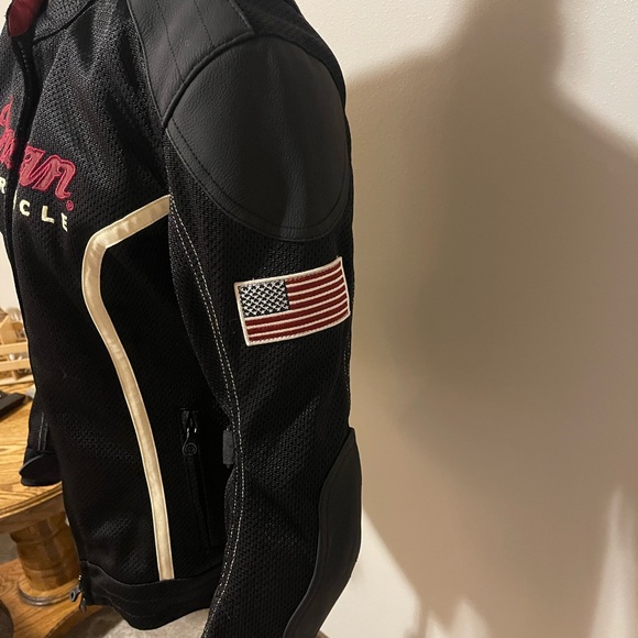 Indian Motorcycle Black Leather Jacket - Picture 4 of 6